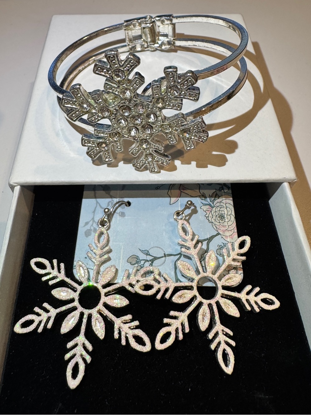 Silver Snowflake Bracelet and Earrings Set - Christmas Sparkling Winter Jewelry